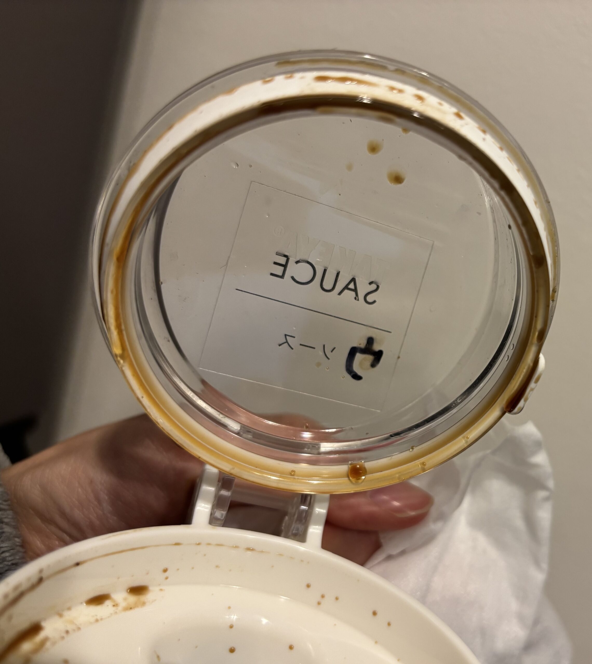 フレッシュロック　蓋　飛び跳ね